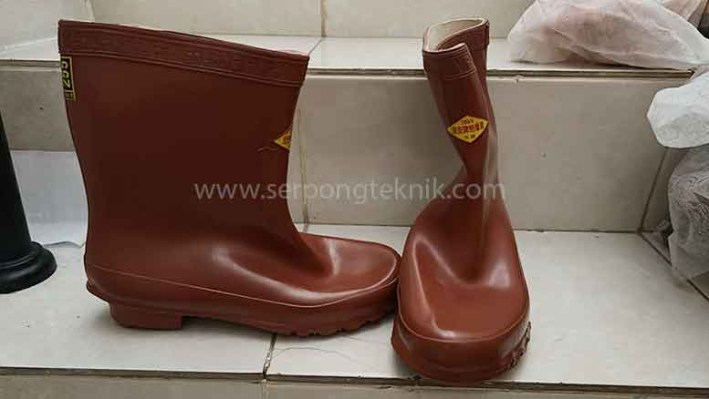 Sepatu safety anti listrik 25 KV